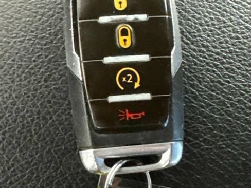 Used 2021 RAM 1500 Big Horn AWD/4WD image 3