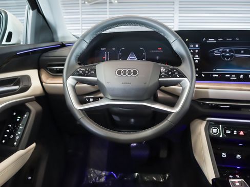 Certified 2025 Audi Q5 Premium w/ Convenience Package AWD/4WD image 15