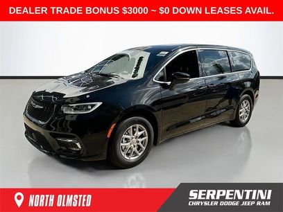 New 2026 Chrysler Pacifica Select