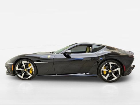 Used 2025 Ferrari 12Cilindri RWD image 10