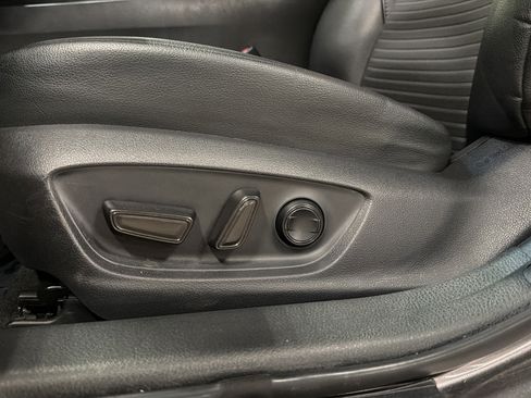 Used 2018 Toyota Camry SE FWD image 15