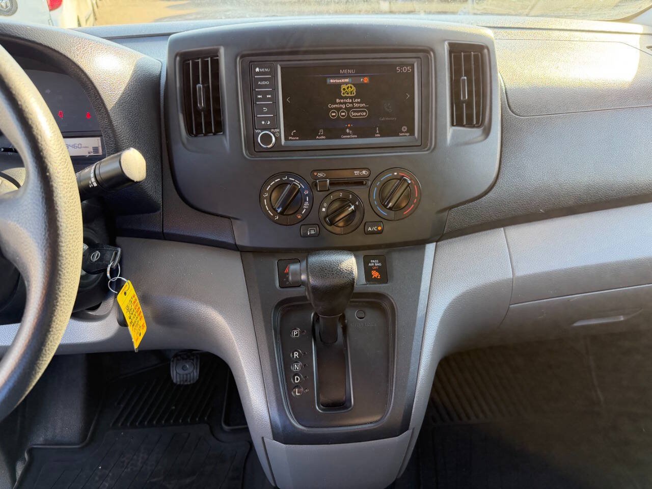 Used 2020 Nissan NV200 SV FWD image 18