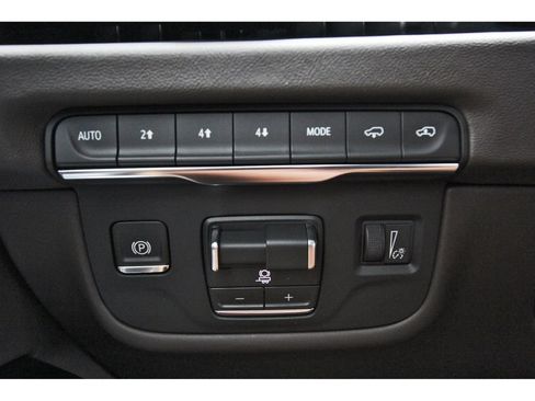 New 2026 Cadillac Escalade Luxury w/ Touring Package AWD/4WD image 15