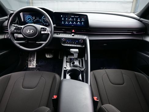 Certified 2026 Hyundai Elantra SEL FWD image 16