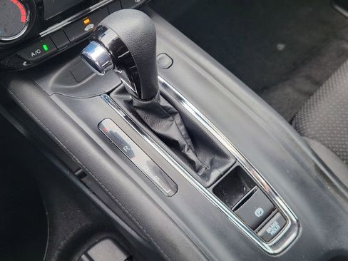 Used 2022 Honda HR-V LX image 20