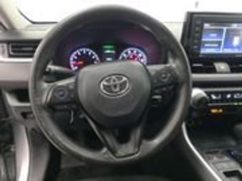 Used 2022 Toyota RAV4 LE FWD image 8