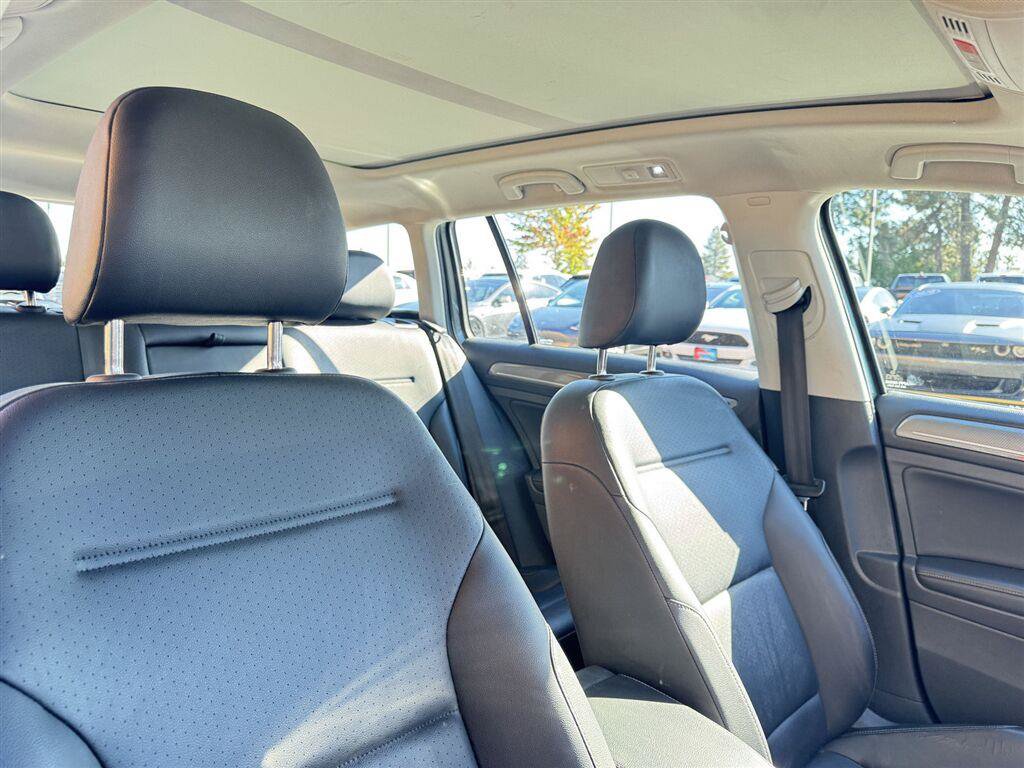 Used 2017 Volkswagen Golf Alltrack AWD/4WD image 22