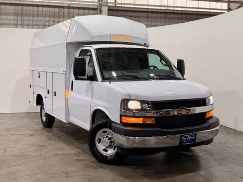 New 2025 Chevrolet Express 3500 Work Van w/ Power Convenience Package image 7