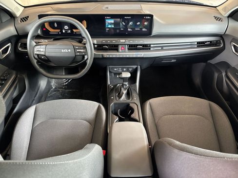 Used 2025 Kia K4 FWD image 32