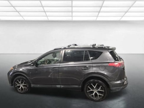 Used 2016 Toyota RAV4 SE w/ Advanced Technology Package image 8