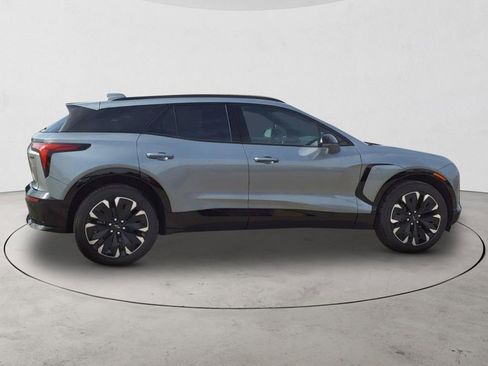 New 2025 Chevrolet Blazer EV RS RWD image 4