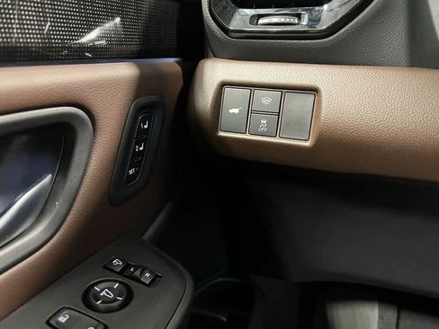 Used 2023 Honda Pilot Elite image 37