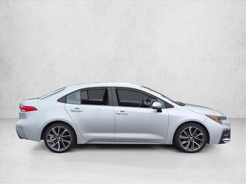 Used 2021 Toyota Corolla SE FWD image 4
