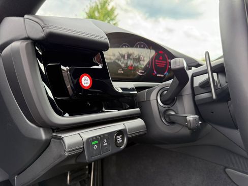 New 2025 Porsche Panamera 4 image 25