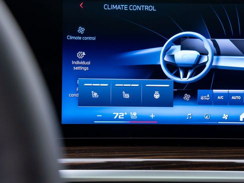 New 2026 BMW X6 M60i image 26