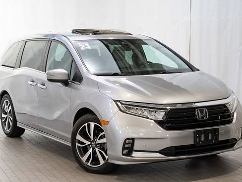 Used 2023 Honda Odyssey Touring image 1