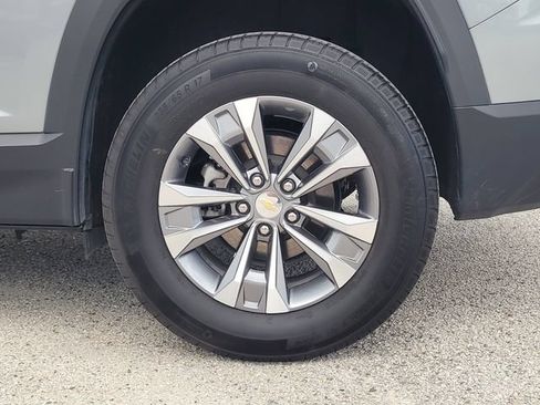 Used 2025 Chevrolet Equinox LT AWD/4WD image 7