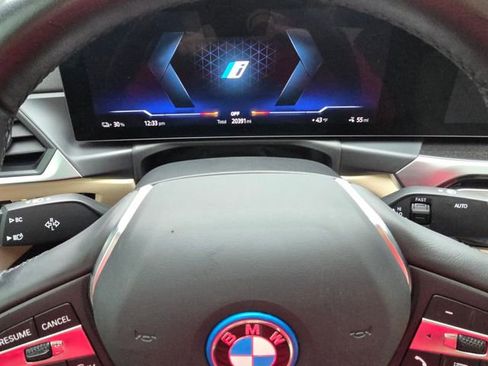 Used 2023 BMW i4 eDrive35 w/ Premium Package image 33