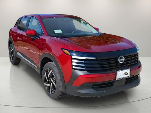 Certified 2024 Nissan Kicks SV image 1