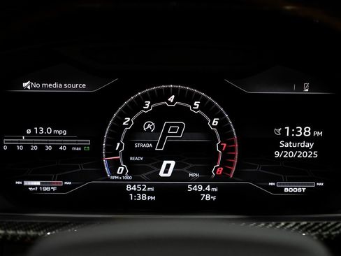 Used 2022 Lamborghini Urus image 16