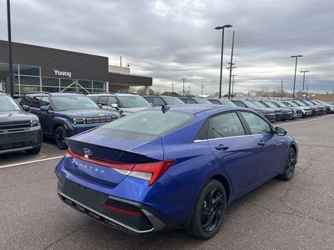 New 2026 Hyundai Elantra SEL Sport image 6