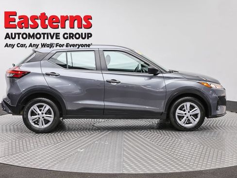 Used 2024 Nissan Kicks S FWD image 4