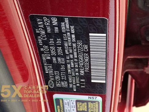 Certified 2024 Hyundai Elantra Limited image 33