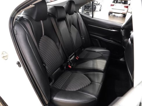 Used 2020 Toyota Camry SE FWD image 32