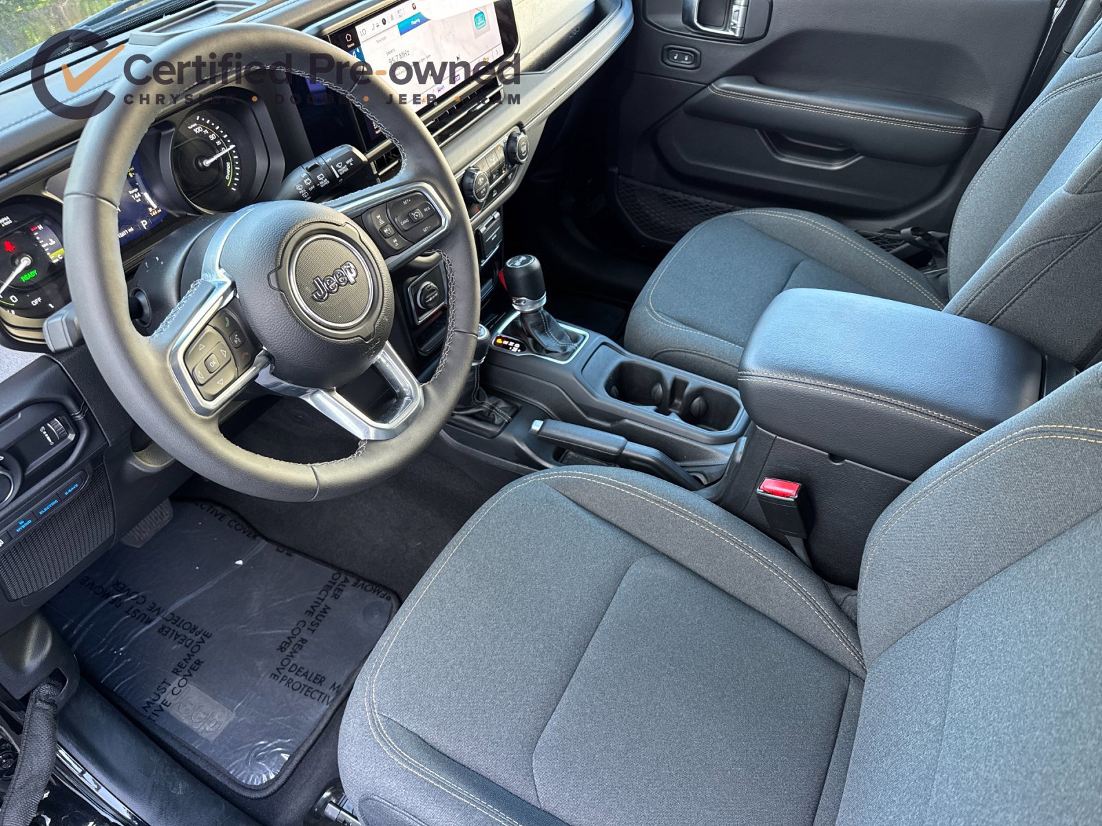 Certified 2025 Jeep Wrangler Unlimited Sahara AWD/4WD image 11
