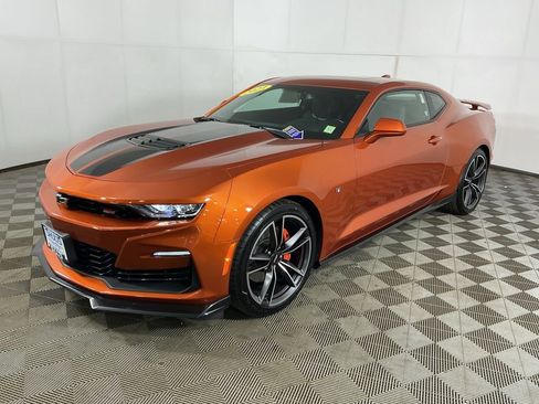 Used 2023 Chevrolet Camaro SS RWD image 3