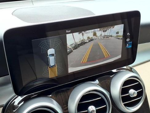 Used 2021 Mercedes-Benz GLC 300 image 22