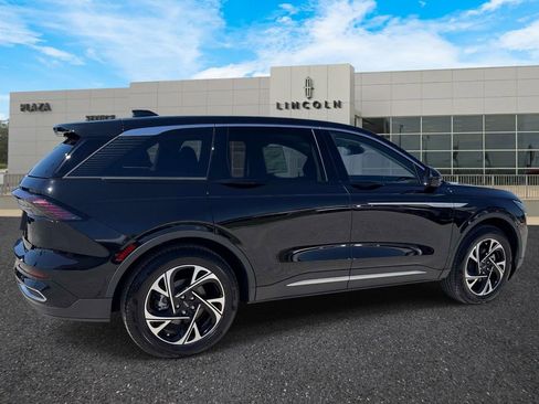 New 2026 Lincoln Nautilus Premier AWD/4WD image 3