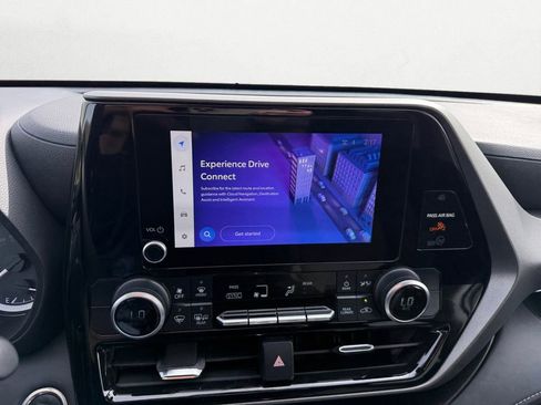 Used 2024 Toyota Highlander LE image 22