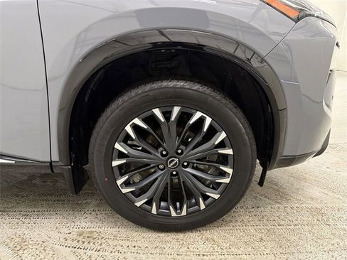 Used 2024 Nissan Rogue Platinum w/ Platinum Premium Package image 14