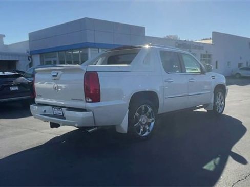 Used 2012 Cadillac Escalade EXT Premium image 8