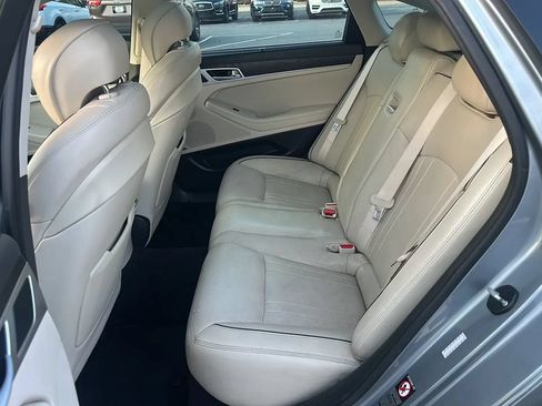 Used 2016 Hyundai Genesis 3.8 w/ Option Group 02 RWD image 9