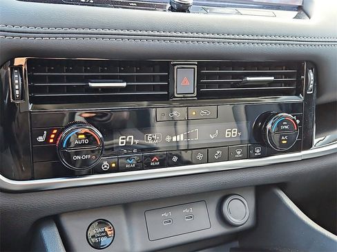 New 2025 Nissan Rogue SL w/ Tech Package image 11