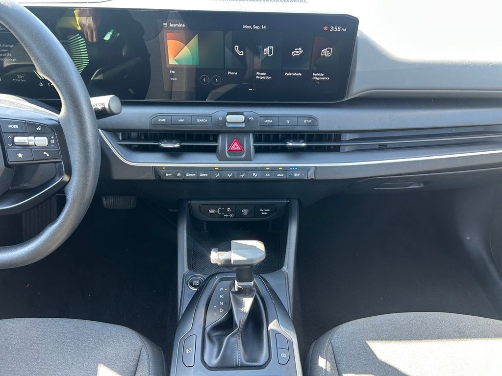 Used 2025 Kia K4 FWD image 11