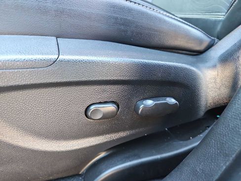 Used 2014 Buick Encore FWD image 17