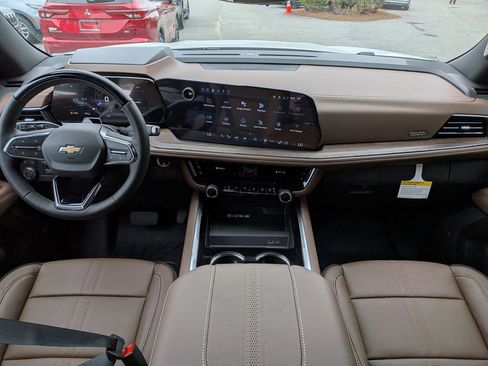 New 2026 Chevrolet Suburban High Country AWD/4WD image 17