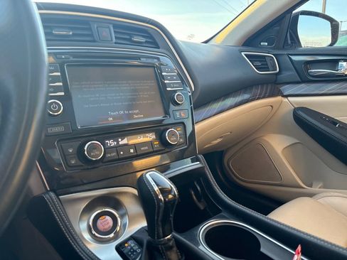 Used 2018 Nissan Maxima Platinum FWD image 22