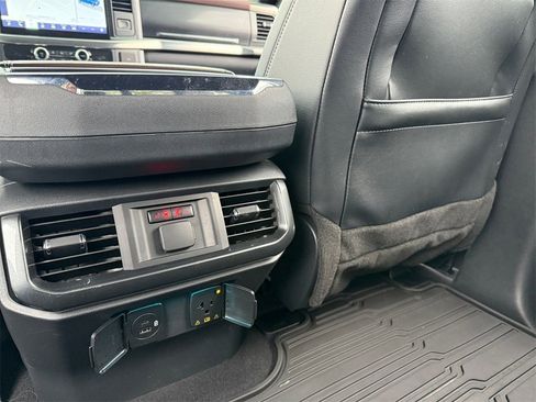 Certified 2023 Ford F150 Lariat w/ Equipment Group 502A High image 19