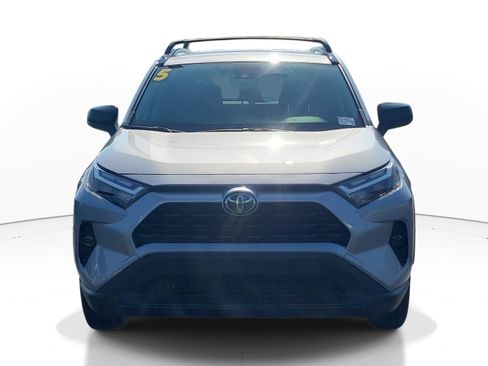 Used 2025 Toyota RAV4 LE AWD/4WD image 2
