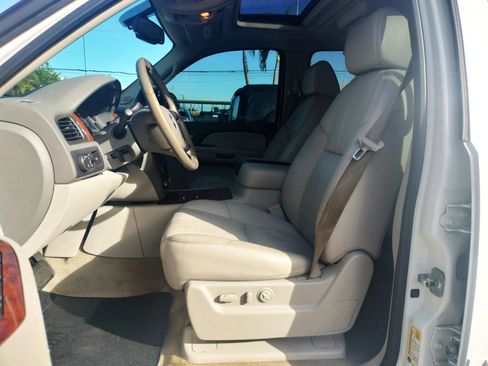 Used 2008 Chevrolet Avalanche LTZ w/ LTZ Preferred Equipment Group image 18