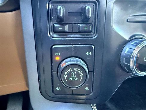 Used 2022 Ford F150 Lariat w/ Equipment Group 502A High image 48