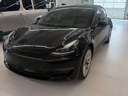 Used 2021 Tesla Model 3 Standard Range Plus RWD image 1