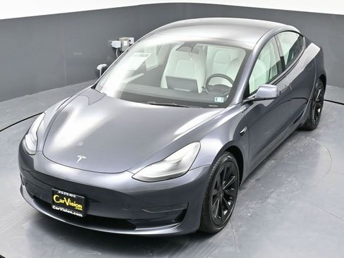 Used 2023 Tesla Model 3 Standard Range image 45