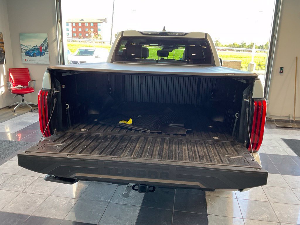 Used 2025 Toyota Tundra Limited AWD/4WD image 5