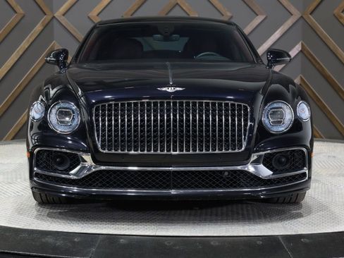 Used 2020 Bentley Flying Spur W12 image 57
