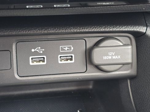 Used 2022 Honda Civic Touring image 9